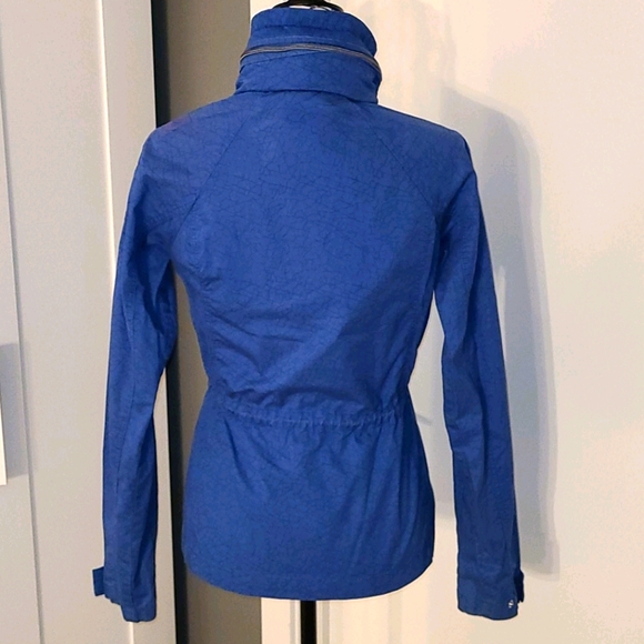 Bench Jacket w/ Zipper/Hood Feature! - Picture 2 of 9